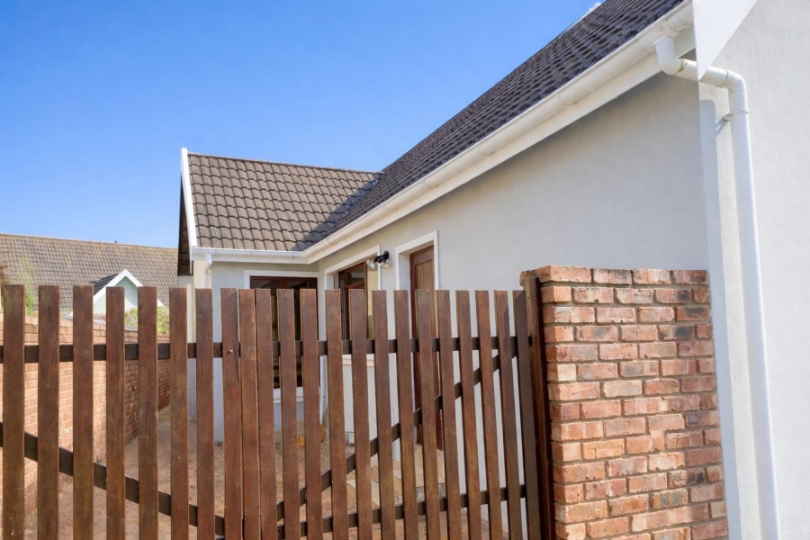 3 Bedroom Property for Sale in The Island Western Cape